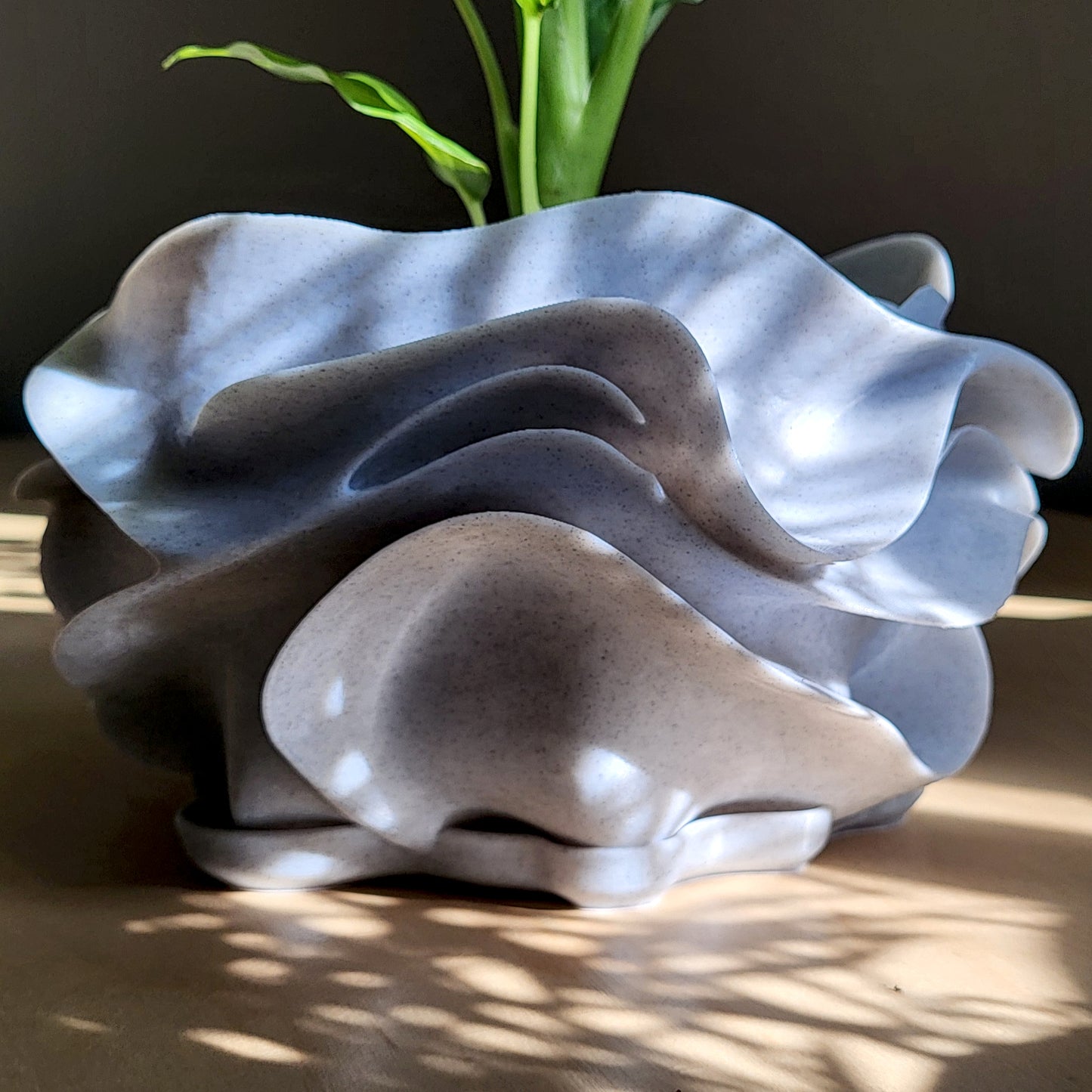 Aeris Planter — Sculptural 8″ Planter with Integrated Water Catch